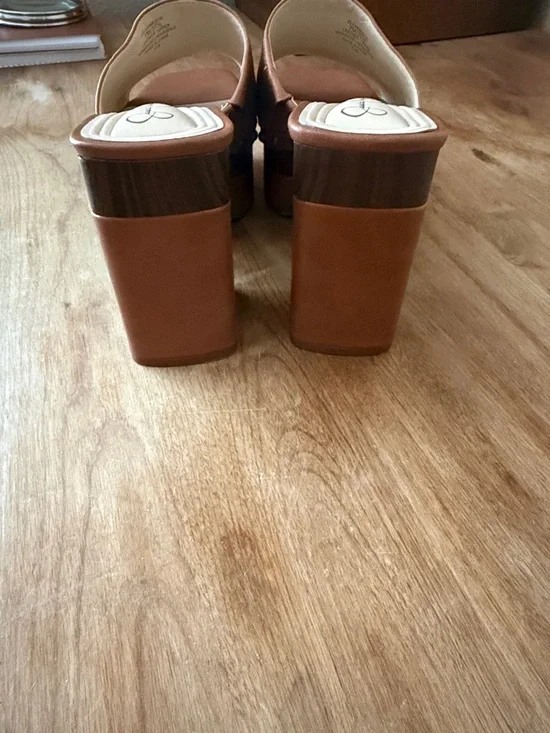 Jessica Simpson Cognac Brown Studded Platform Mules - Picture 4 of 8